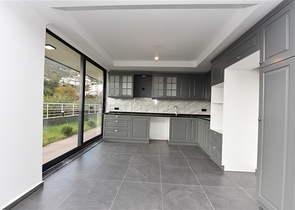 فلل حديثة - ملائمة للحصول على الجنسية التركية - في الانيا 