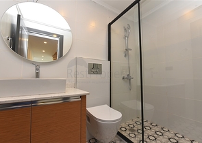 فلل حديثة - ملائمة للحصول على الجنسية التركية - في الانيا 