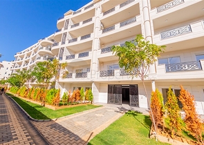 مجمع سكني حديث باطلالة بحر وقلعة في اوبا / الانيا 