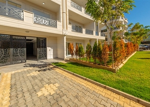 مجمع سكني حديث باطلالة بحر وقلعة في اوبا / الانيا 