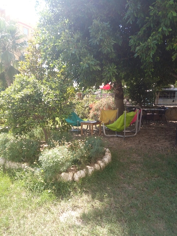 شقة غرفتين وصالة مفروشة ضمن مجمع سكني في مهوتلار / الانيا 