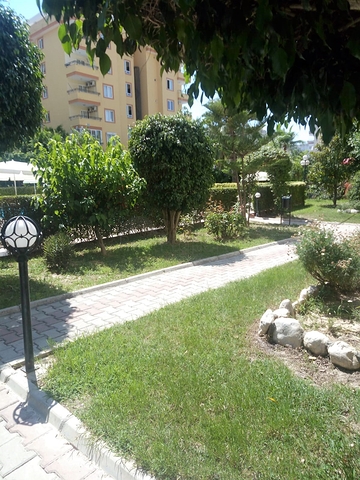 شقة غرفتين وصالة مفروشة ضمن مجمع سكني في مهوتلار / الانيا 