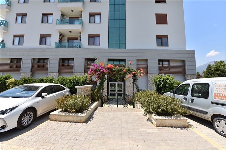 فرصة ذهبية - شقة عائلية ضمن مجمع حديث في منطقة اوبا 