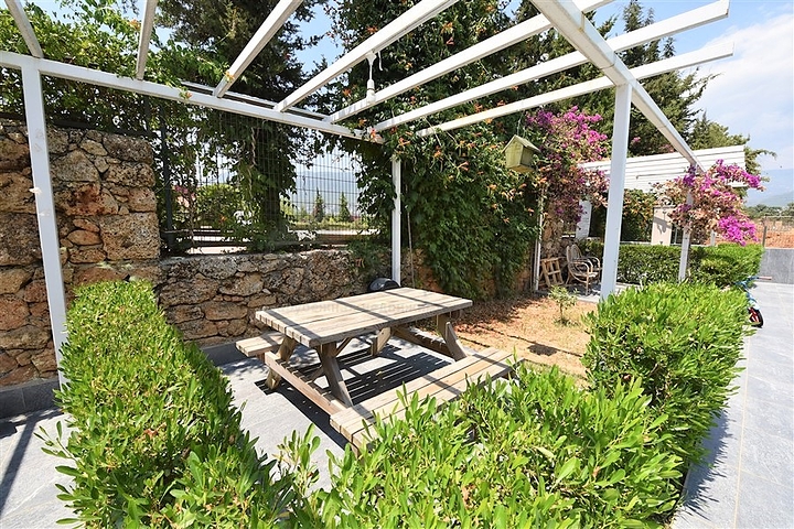 فرصة ذهبية - شقة عائلية ضمن مجمع حديث في منطقة اوبا 