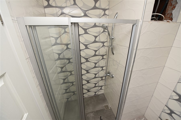 فرصة ذهبية - شقة عائلية ضمن مجمع حديث في منطقة اوبا 