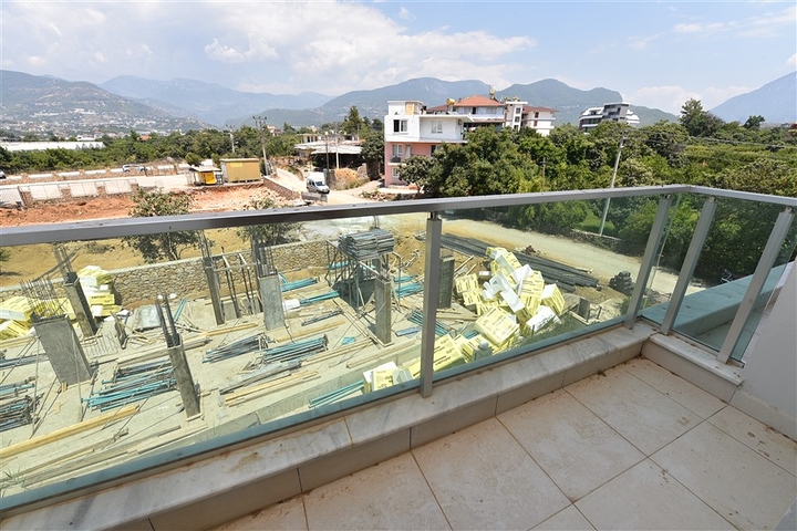 فرصة ذهبية - شقة عائلية ضمن مجمع حديث في منطقة اوبا 