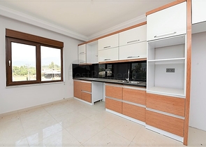 فرصة ذهبية - شقة عائلية ضمن مجمع حديث في منطقة اوبا 