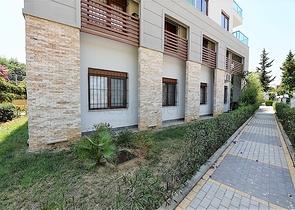 فرصة ذهبية - شقة عائلية ضمن مجمع حديث في منطقة اوبا 