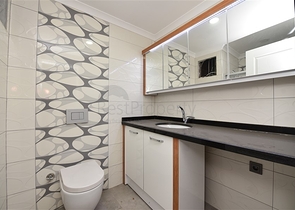 فرصة ذهبية - شقة عائلية ضمن مجمع حديث في منطقة اوبا 