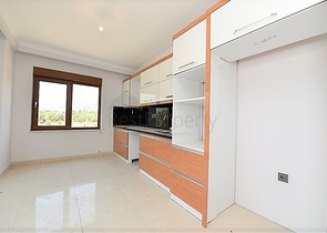 فرصة ذهبية - شقة عائلية ضمن مجمع حديث في منطقة اوبا 