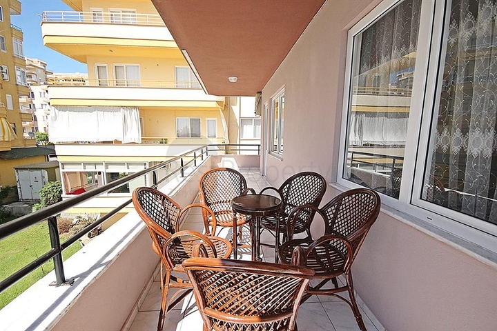 غرفتين وصالة باطلالة بحرية في الانيا - سعر مميز 