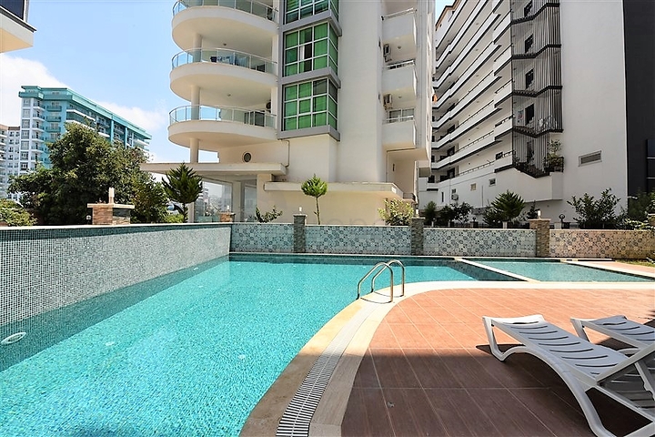 على مسافة 100 متر من البحر - دوبلكس فاخرة للبيع ضمن مجمع في مهموتلار / الانيا 