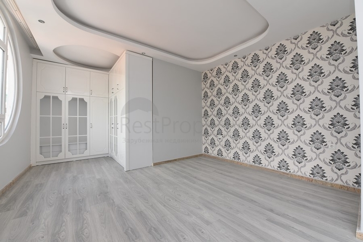 على مسافة 100 متر من البحر - دوبلكس فاخرة للبيع ضمن مجمع في مهموتلار / الانيا 