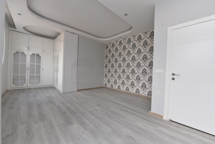 على مسافة 100 متر من البحر - دوبلكس فاخرة للبيع ضمن مجمع في مهموتلار / الانيا 