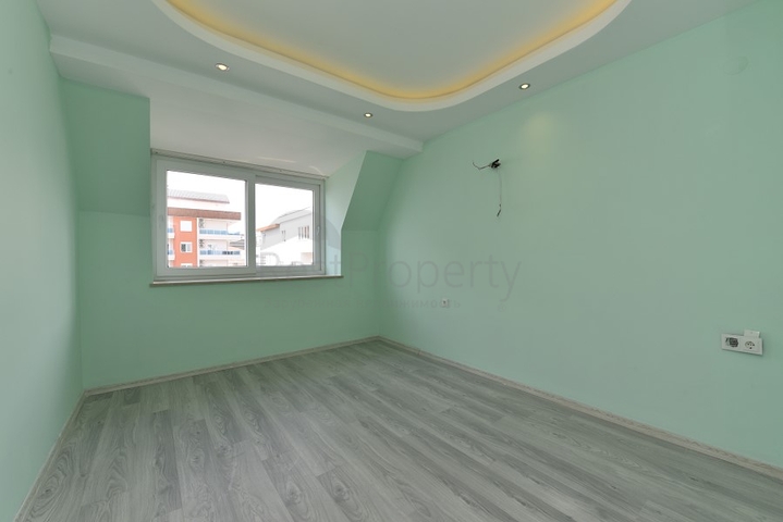 على مسافة 100 متر من البحر - دوبلكس فاخرة للبيع ضمن مجمع في مهموتلار / الانيا 