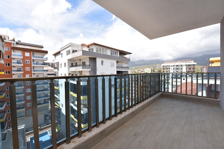 على مسافة 100 متر من البحر - دوبلكس فاخرة للبيع ضمن مجمع في مهموتلار / الانيا 