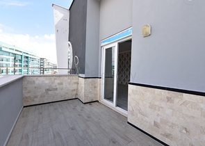 على مسافة 100 متر من البحر - دوبلكس فاخرة للبيع ضمن مجمع في مهموتلار / الانيا 