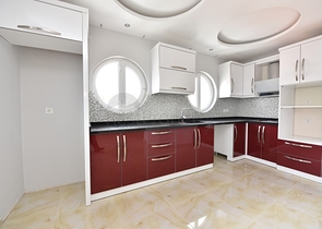 على مسافة 100 متر من البحر - دوبلكس فاخرة للبيع ضمن مجمع في مهموتلار / الانيا 