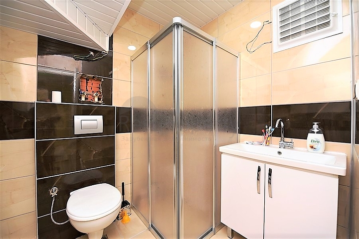 دوبلكس اربع غرف وصالة باطلالة بحرية ساحرة في مهموتلار / الانيا 