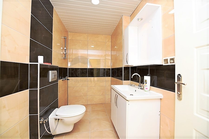 دوبلكس اربع غرف وصالة باطلالة بحرية ساحرة في مهموتلار / الانيا 