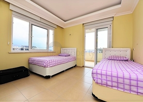 دوبلكس اربع غرف وصالة باطلالة بحرية ساحرة في مهموتلار / الانيا 