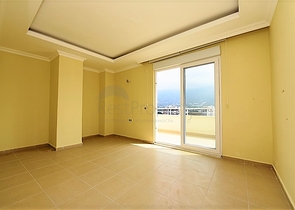 دوبلكس اربع غرف وصالة باطلالة بحرية ساحرة في مهموتلار / الانيا 