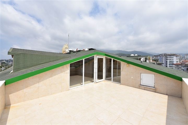 دوبلكس اربع غرف وصالة في منطقة مركزية في الانيا 