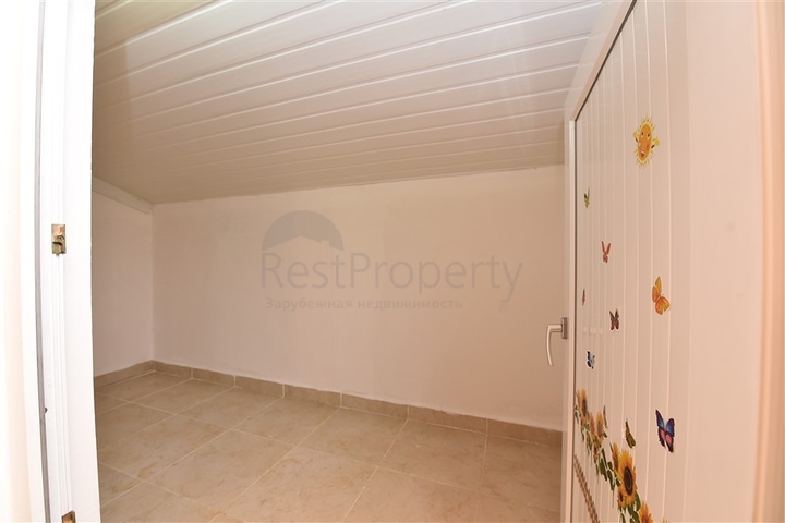 دوبلكس اربع غرف وصالة في منطقة مركزية في الانيا 