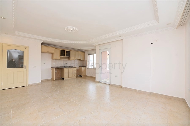 دوبلكس اربع غرف وصالة في منطقة مركزية في الانيا 