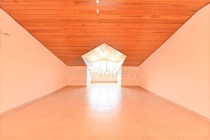 دوبلكس اربع غرف وصالة في منطقة مركزية في الانيا 