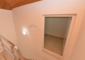 دوبلكس اربع غرف وصالة في منطقة مركزية في الانيا 