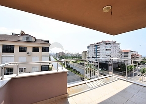 دوبلكس اربع غرف وصالة في منطقة مركزية في الانيا 