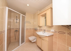 دوبلكس اربع غرف وصالة في منطقة مركزية في الانيا 