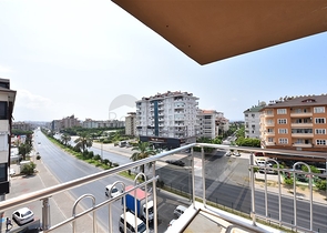 دوبلكس اربع غرف وصالة في منطقة مركزية في الانيا 