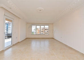 دوبلكس اربع غرف وصالة في منطقة مركزية في الانيا 