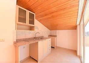 دوبلكس اربع غرف وصالة في منطقة مركزية في الانيا 