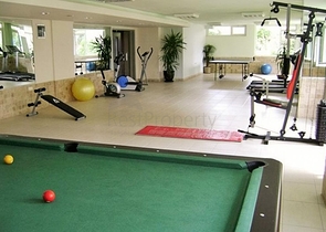 دوبلكس اربع غرف وصالة في منطقة مركزية في الانيا 