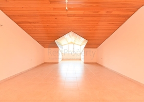 دوبلكس اربع غرف وصالة في منطقة مركزية في الانيا 