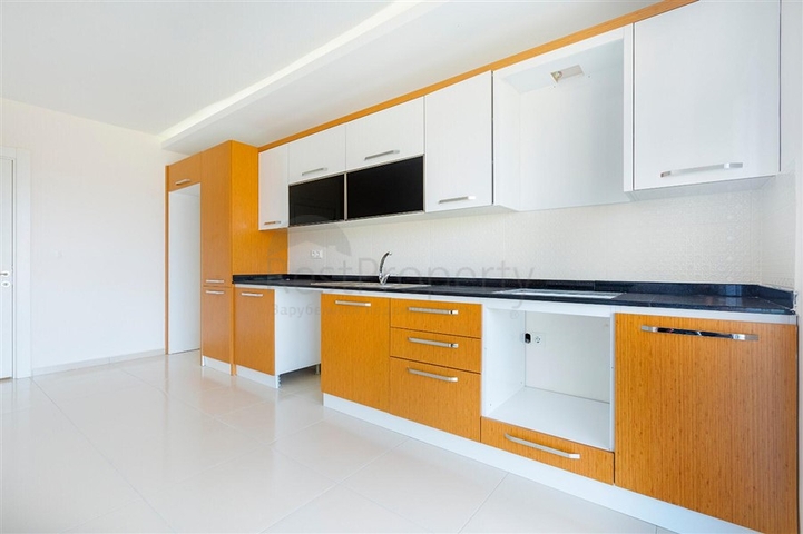 شقة عائلية بسعر مميز ضمن مجمع حديث في مهموتلار / الانيا 