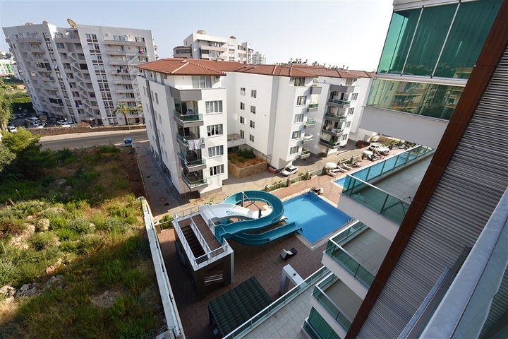 شقة غرفتين وصالة ضمن مجمع مميز بخدمات فاخرة في توسمور / الانيا 