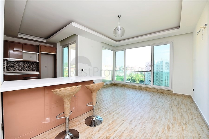 شقة غرفتين وصالة ضمن مجمع مميز بخدمات فاخرة في توسمور / الانيا 