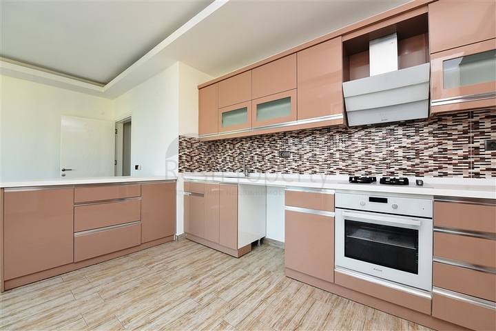 شقة غرفتين وصالة ضمن مجمع مميز بخدمات فاخرة في توسمور / الانيا 