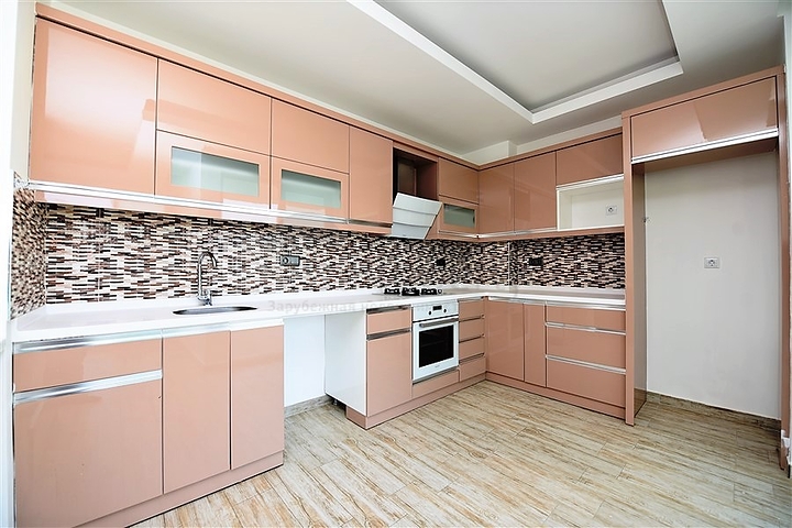 شقة غرفتين وصالة ضمن مجمع مميز بخدمات فاخرة في توسمور / الانيا 