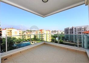 شقة غرفتين وصالة ضمن مجمع مميز بخدمات فاخرة في توسمور / الانيا 