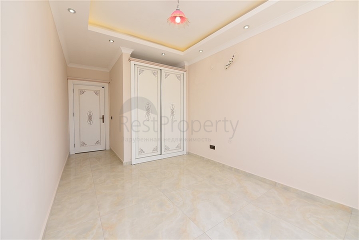 فيلا طابقين باطلالة بحر في الانيا