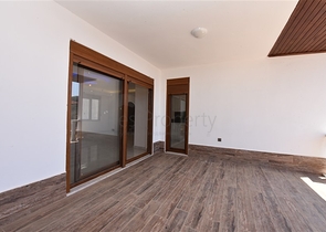 فيلا طابقين باطلالة بحر في الانيا