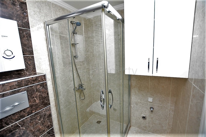 شقة باطلالة ساحرة على النهر في الانيا 