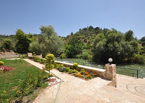 شقة باطلالة ساحرة على النهر في الانيا 