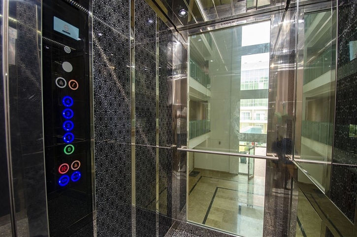 شقة بغرفة نوم واحدة مع أثاث في مجمع مخطط شقق فندقيه