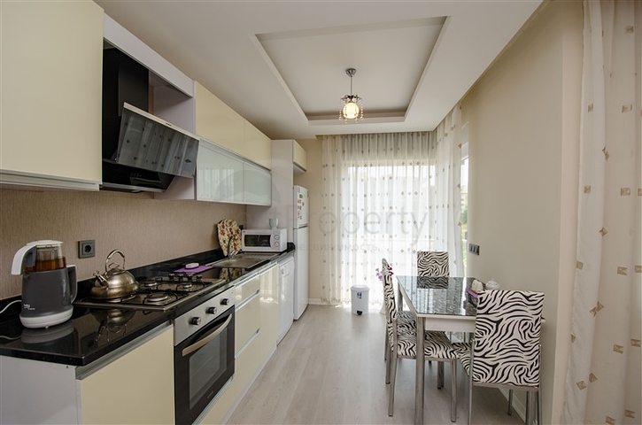 شقة بغرفة نوم واحدة مع أثاث في مجمع مخطط شقق فندقيه